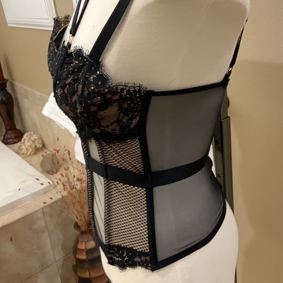 Victoria’s Secret Lace Bustier Corset Black Crystals Bra Size 32B - Picture 7 of 16